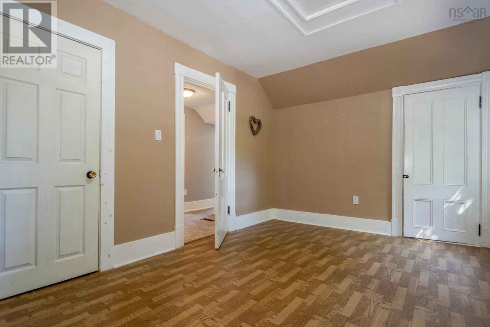 Property 15 of 39 of 419 Main Street