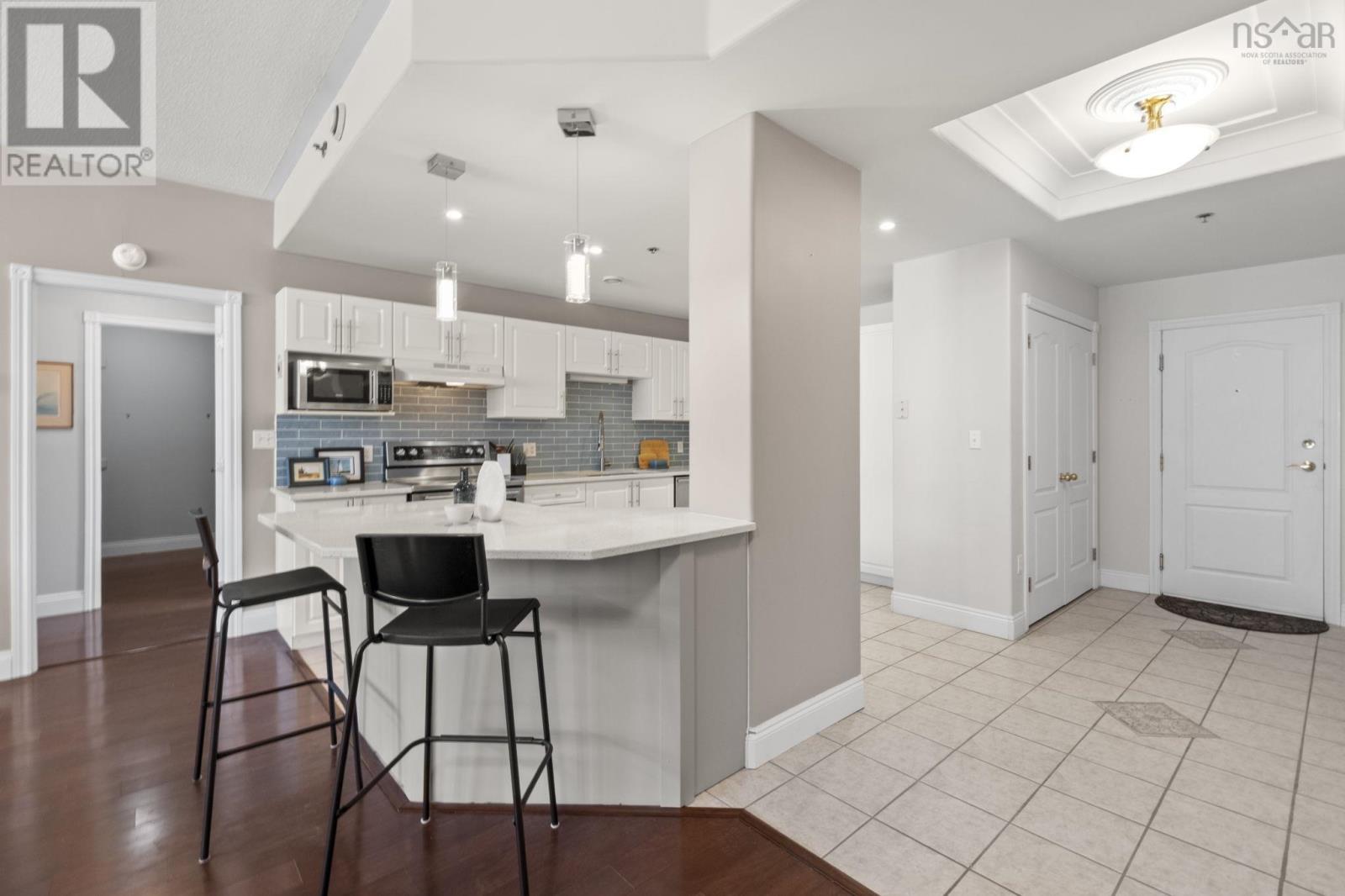 Property 10 of 38 of 213 10 Regency Park Drive