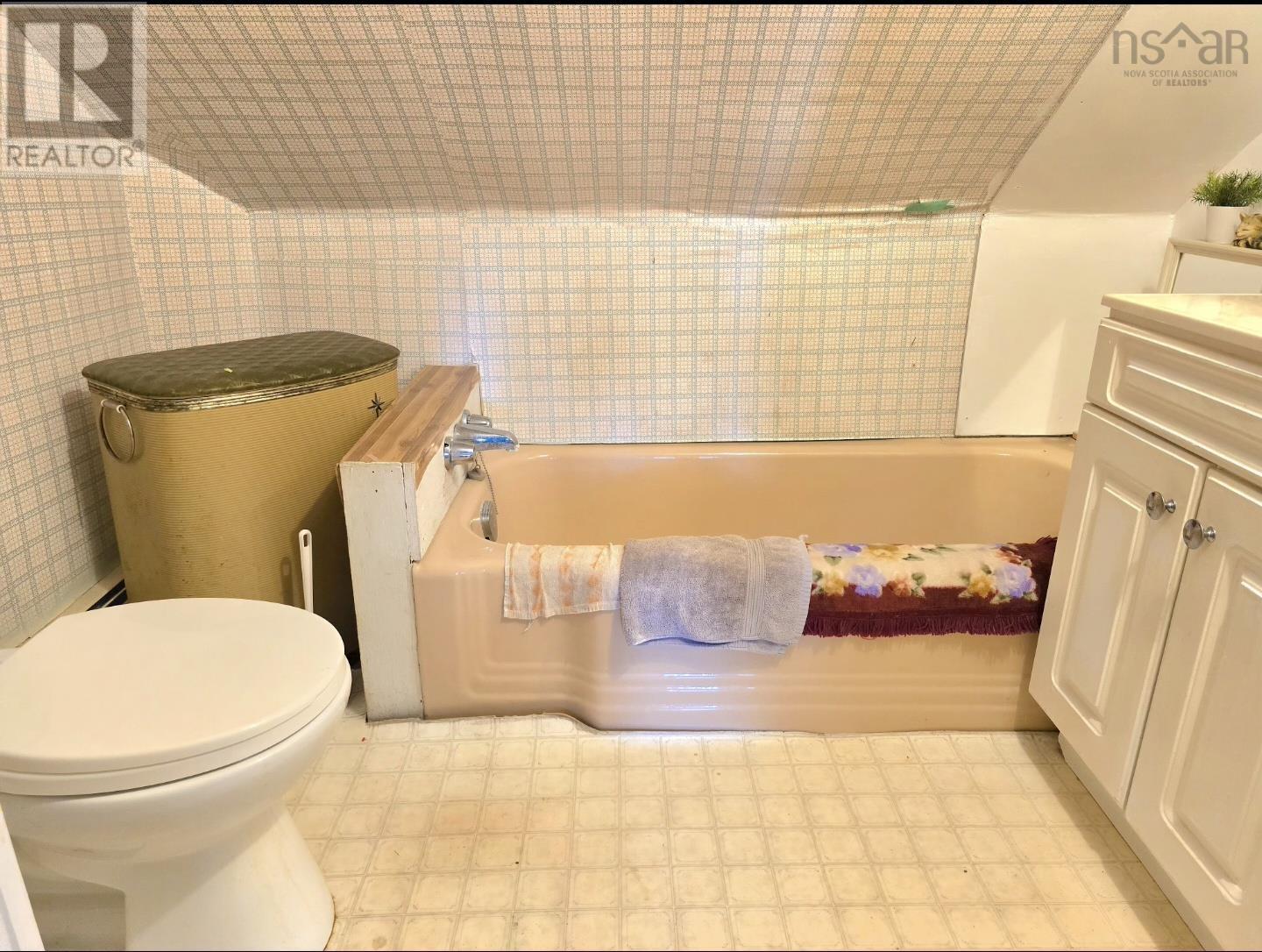 Property 31 of 34 of 8921 221 Highway