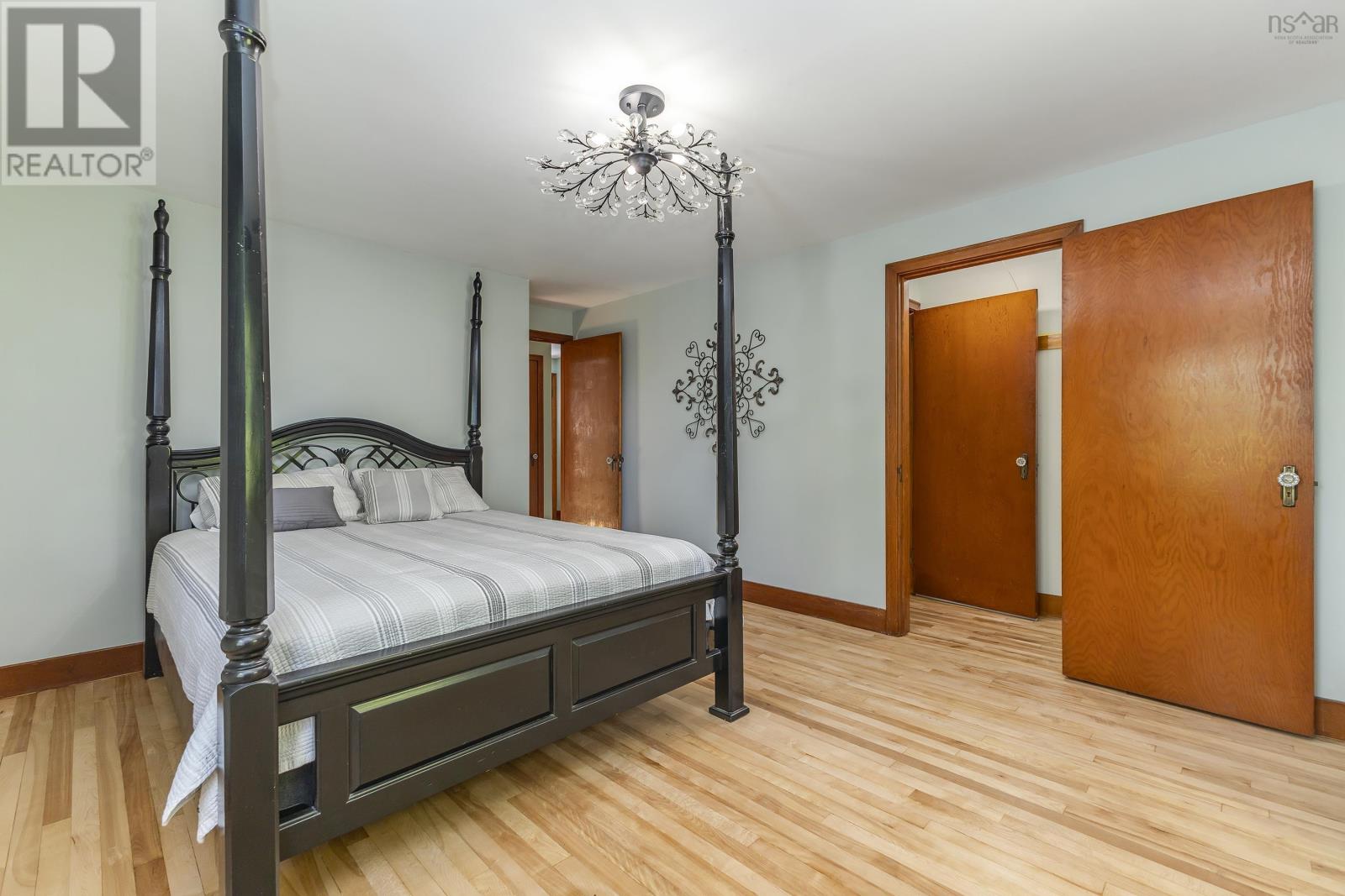 Property 40 of 50 of 54 Church Street