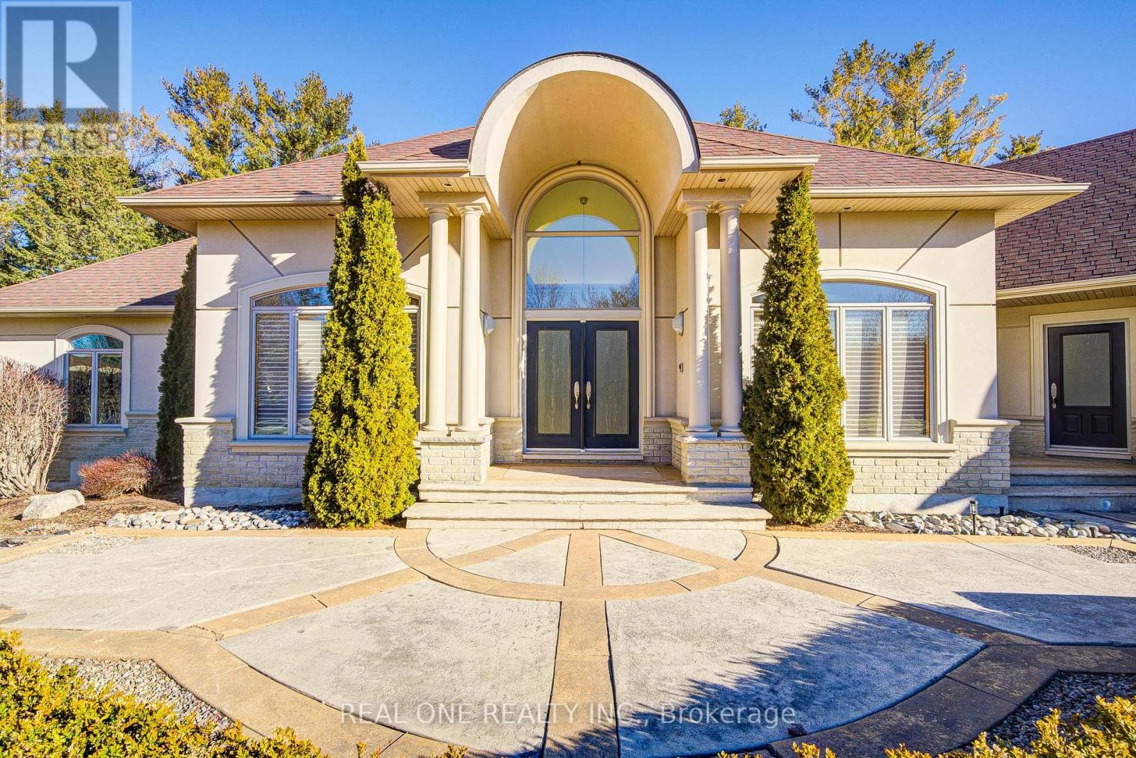 24 MAPLEHYRN AVENUE - 2