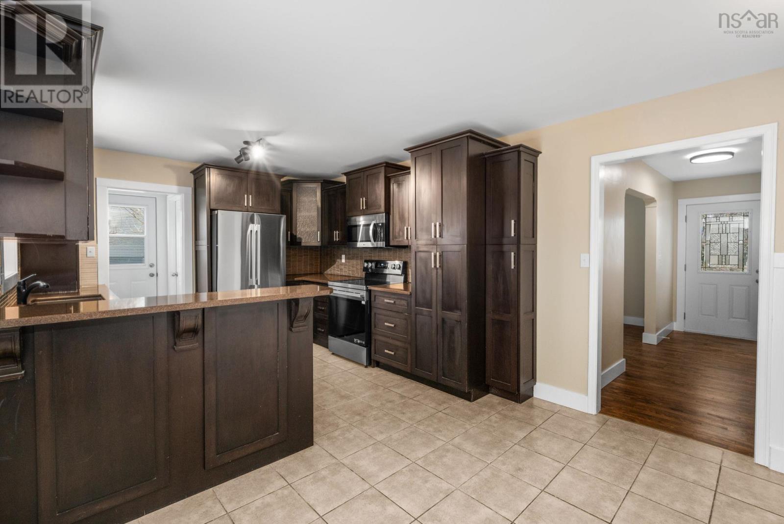 Property 6 of 22 of 37 Highway 14