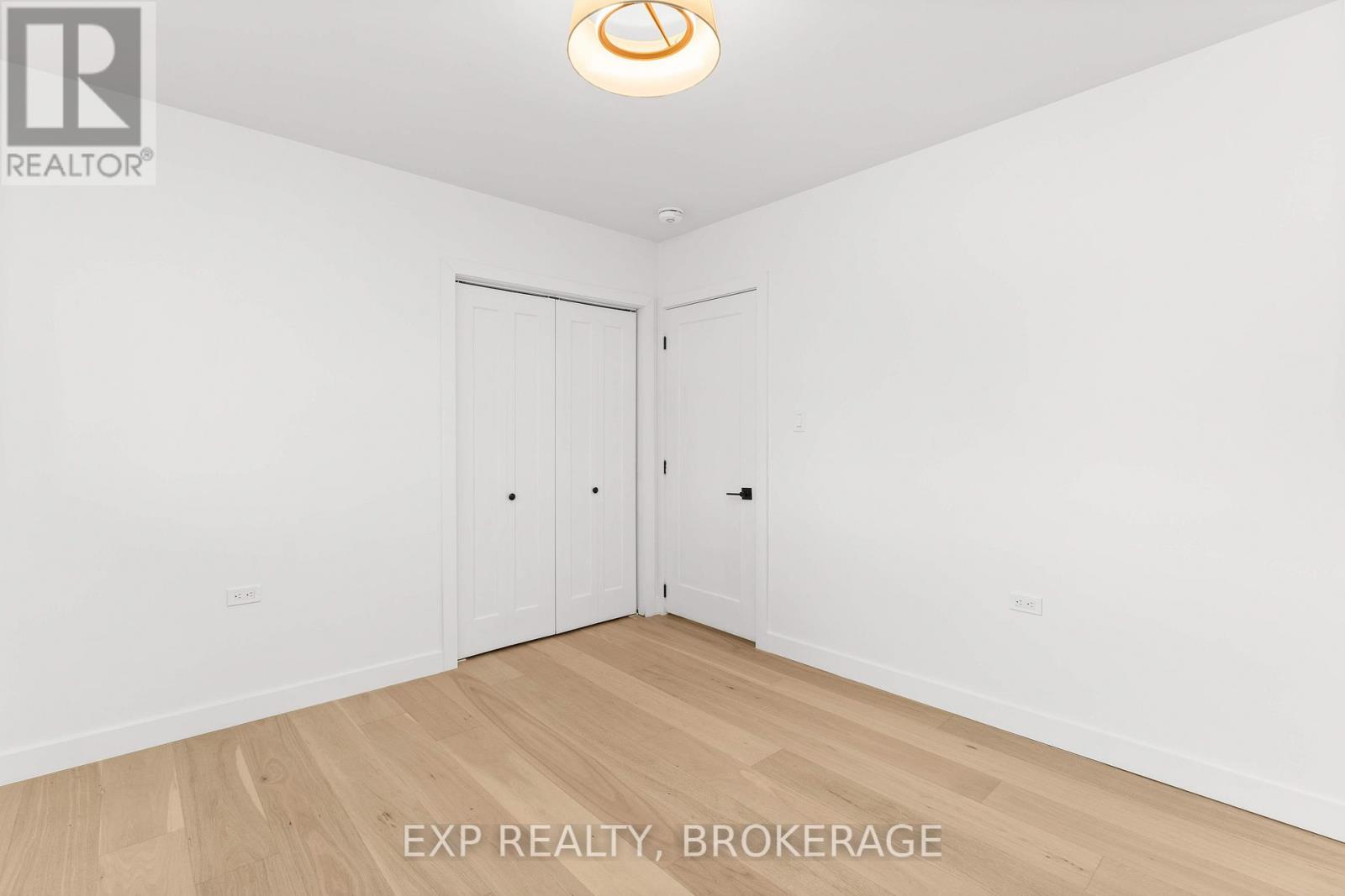 1802 SYDENHAM ROAD - 22