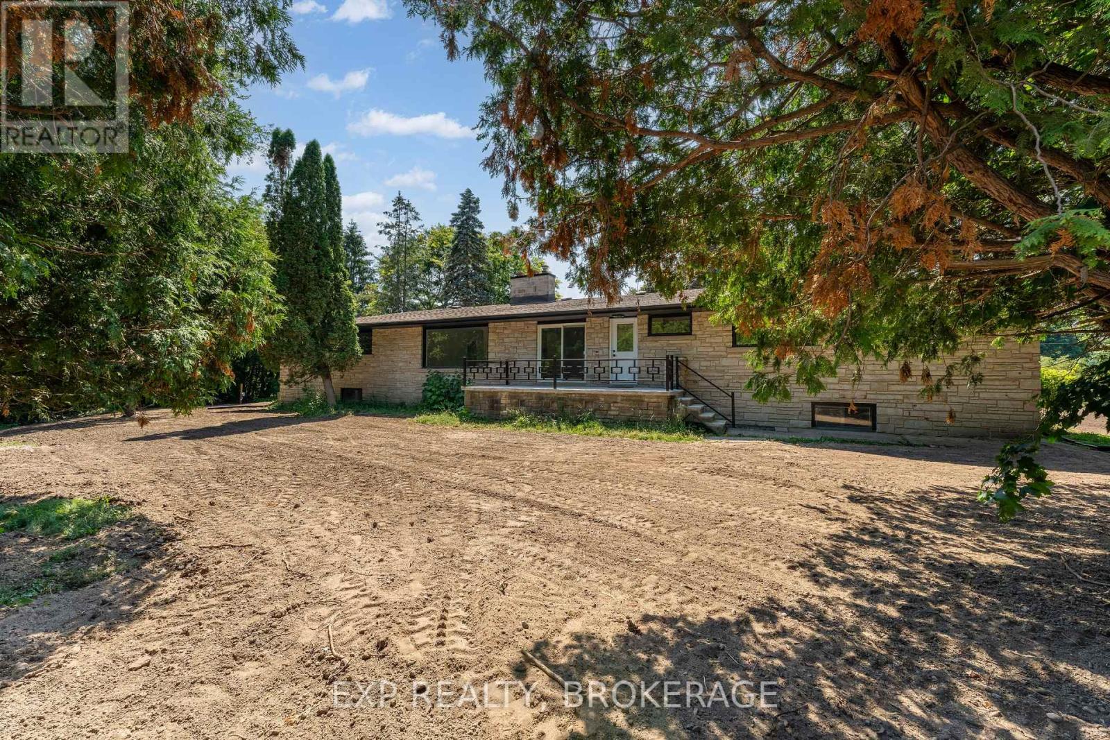 1802 SYDENHAM ROAD - 46