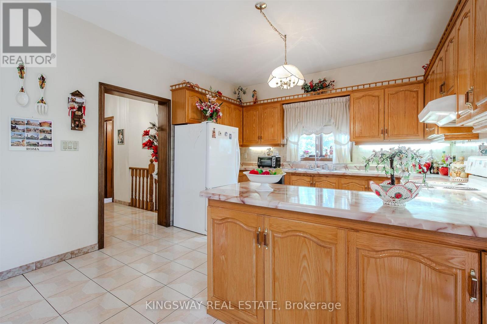 27 MULHOLLAND AVENUE - 8
