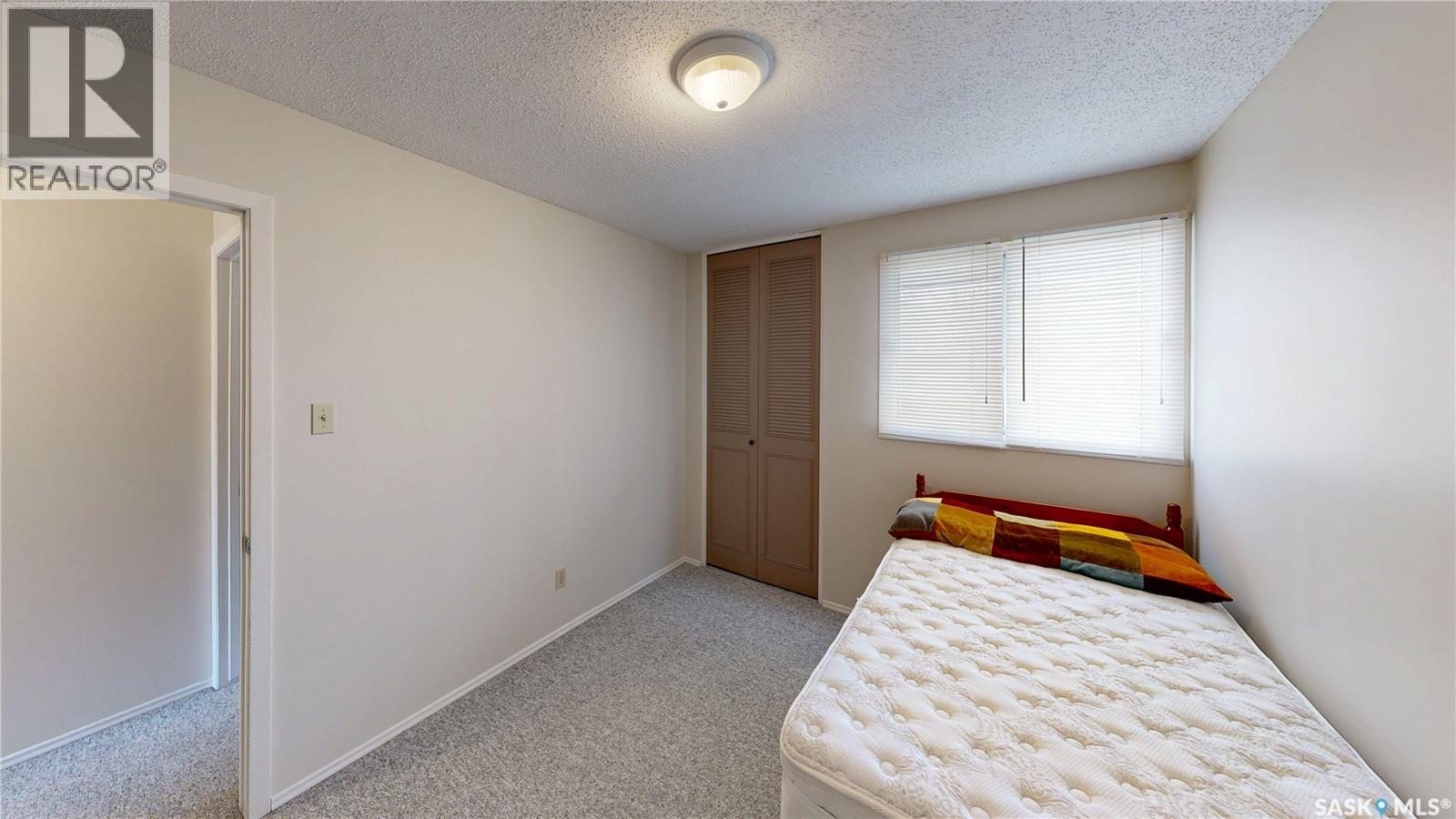 #6 MACKENZIE MEWS - 20