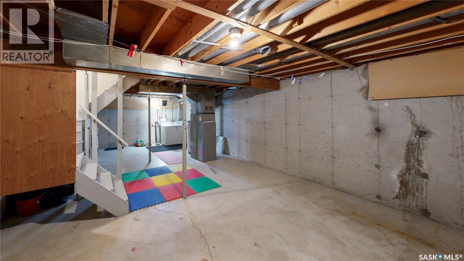 #6 MACKENZIE MEWS - 26