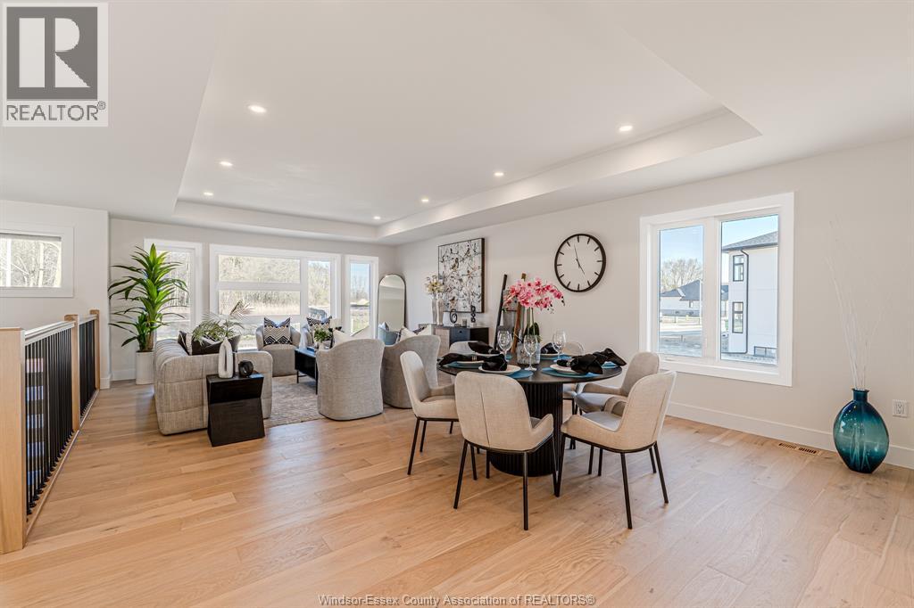 2588 MAYFAIR - 14
