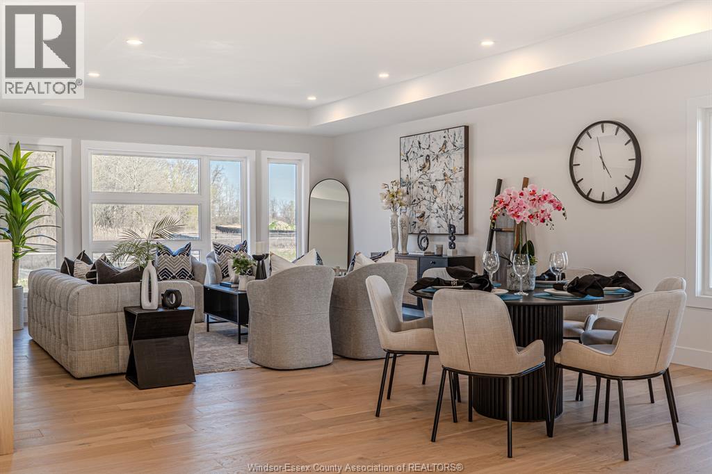 2588 MAYFAIR - 19