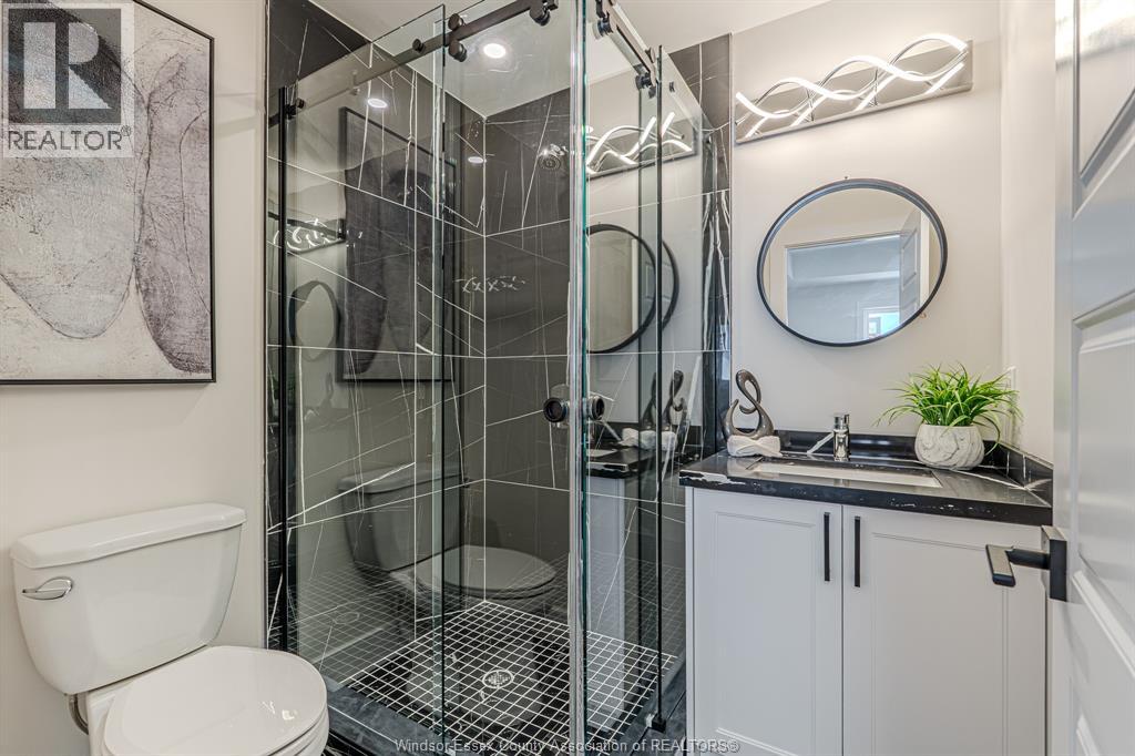 2588 MAYFAIR - 21