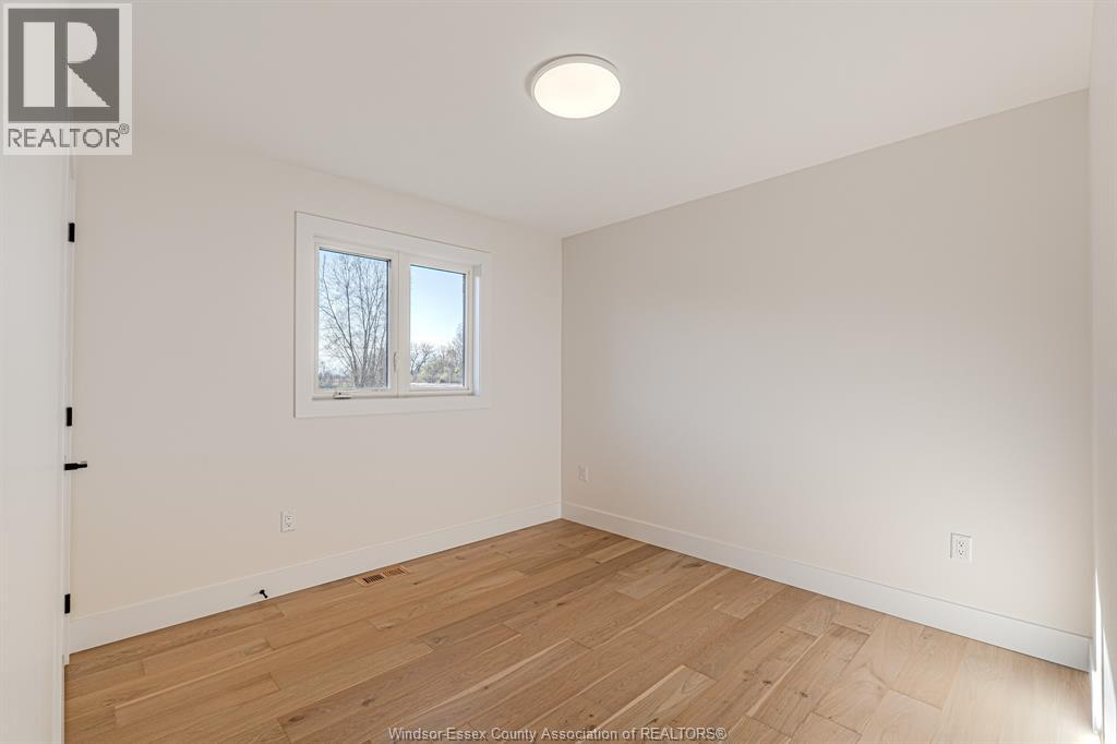 2588 MAYFAIR - 22