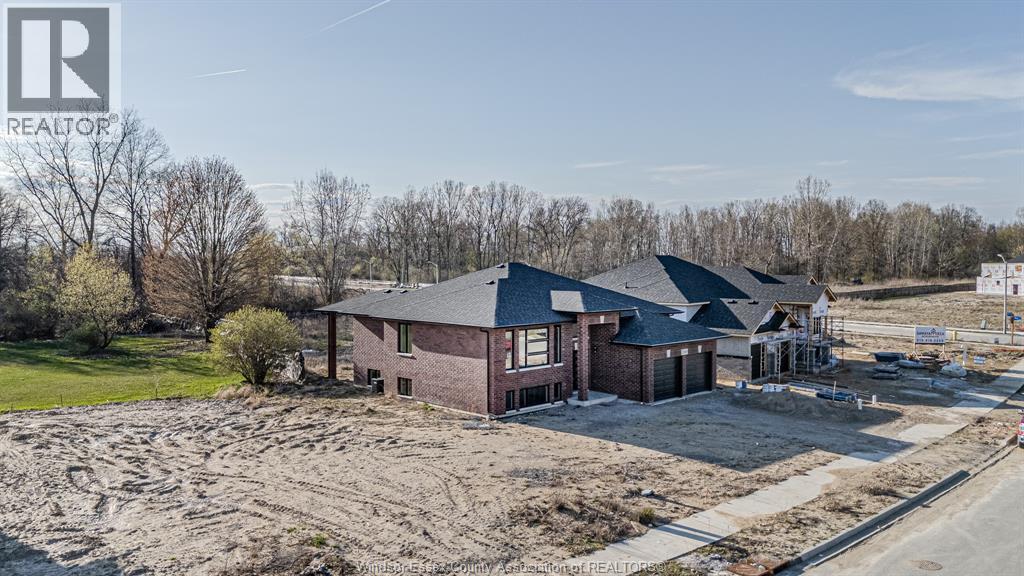 2588 MAYFAIR - 29