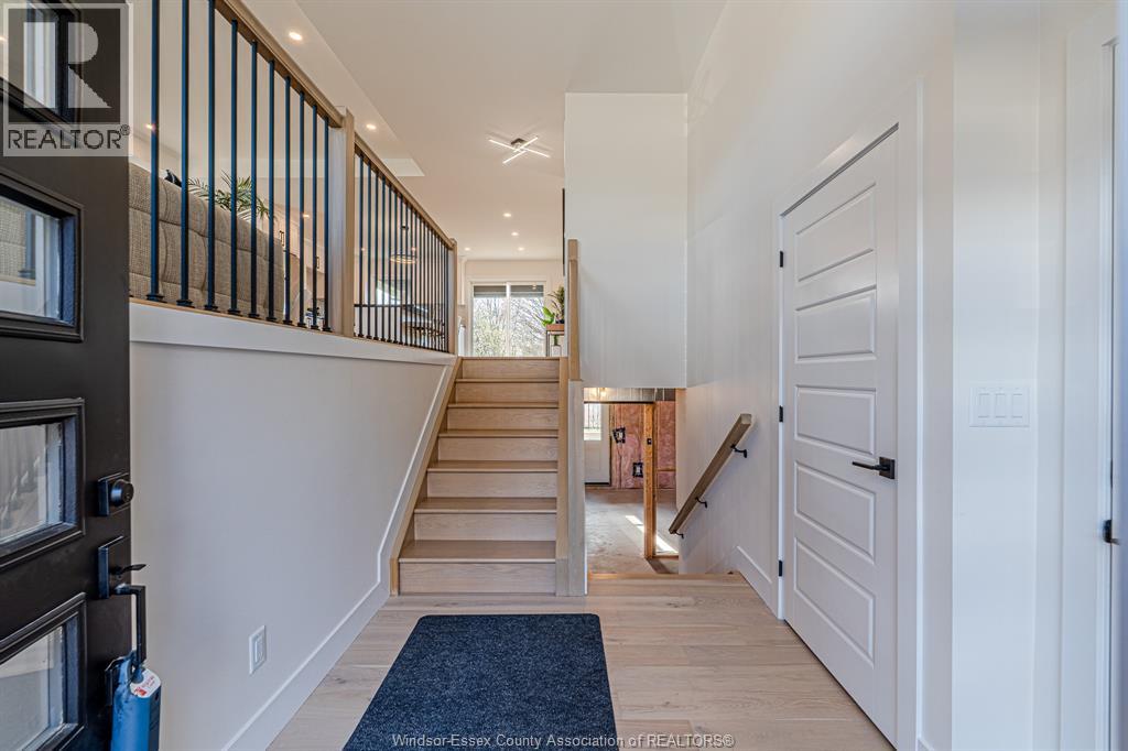 2588 MAYFAIR - 5