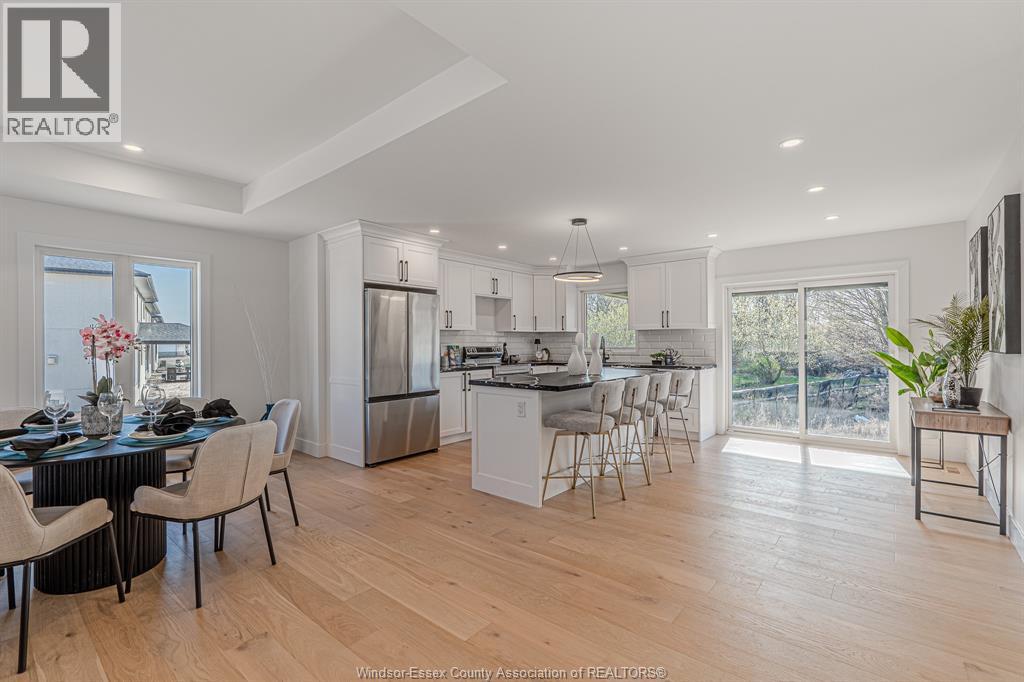 2588 MAYFAIR - 6
