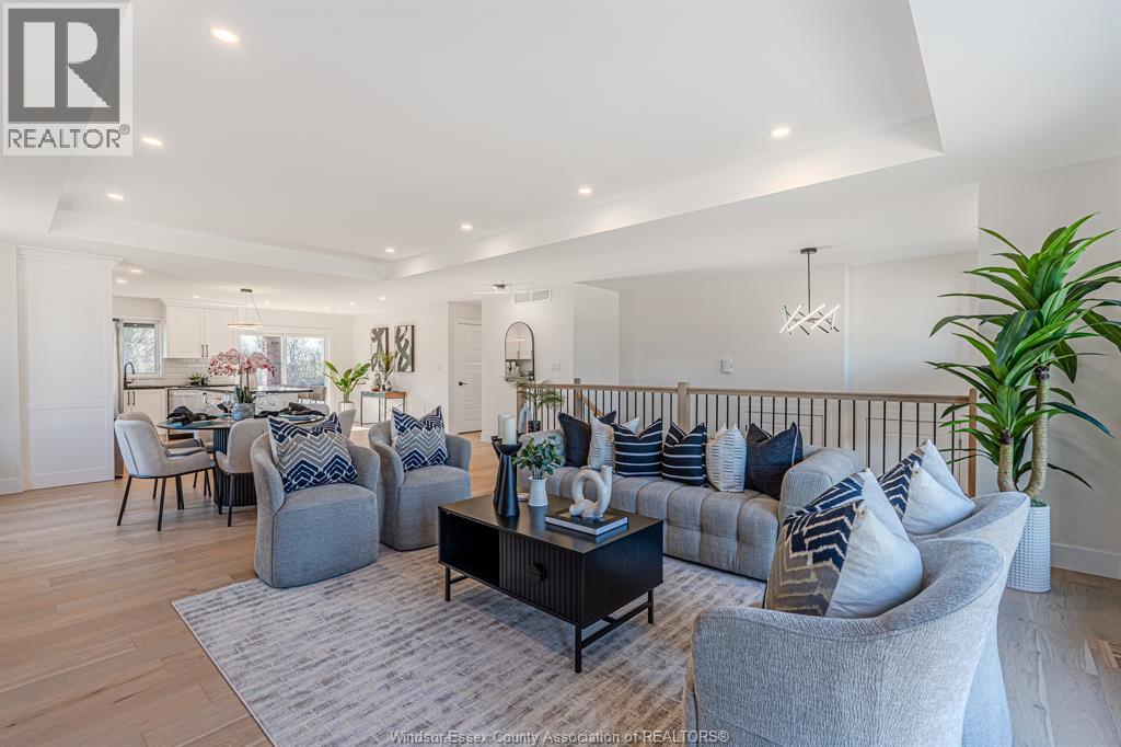 2588 MAYFAIR - 8
