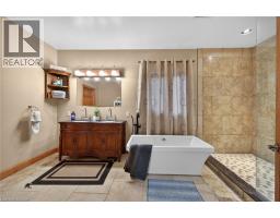 Foyer - 393 Old Onondaga Road E, Brantford, ON N3T5L4 Photo 14