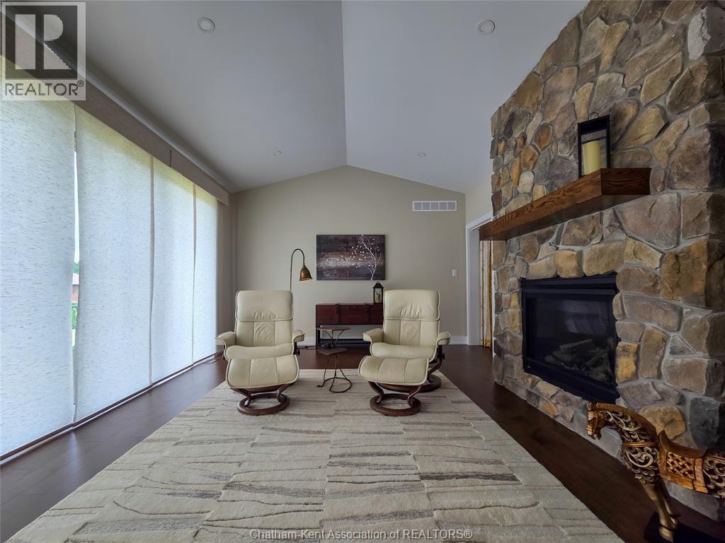 7 Tracy DRIVE - 22