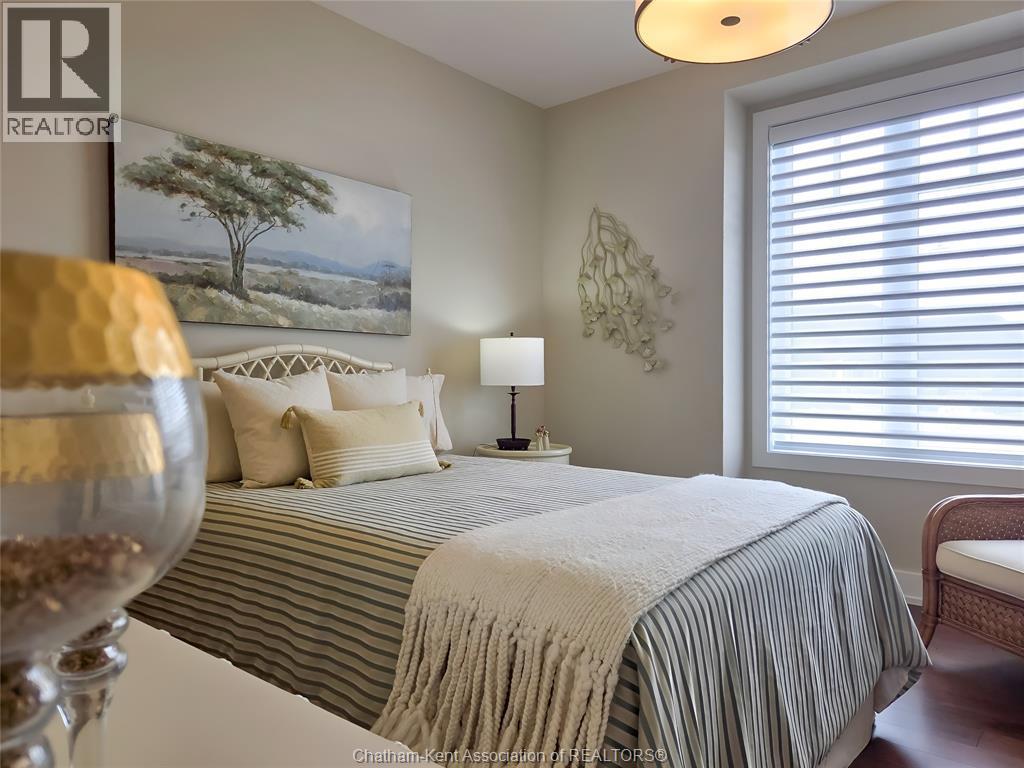 7 Tracy DRIVE - 33