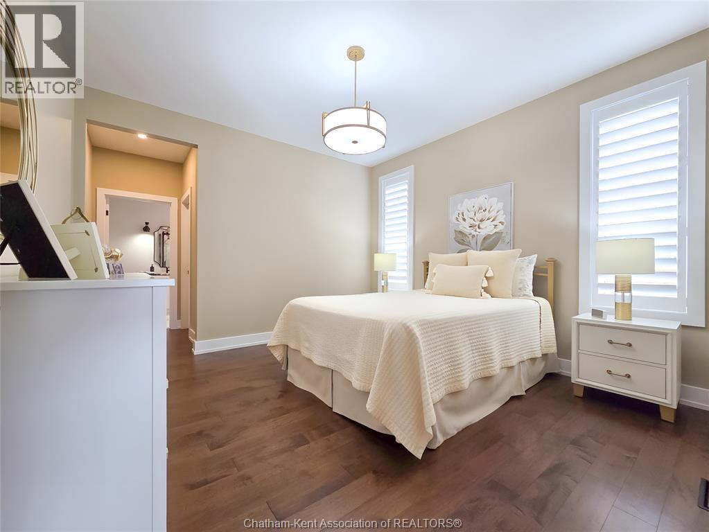 7 Tracy DRIVE - 37