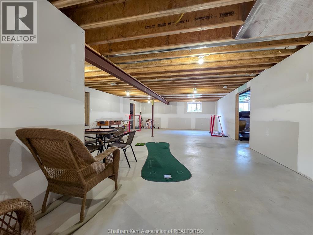 7 Tracy DRIVE - 41