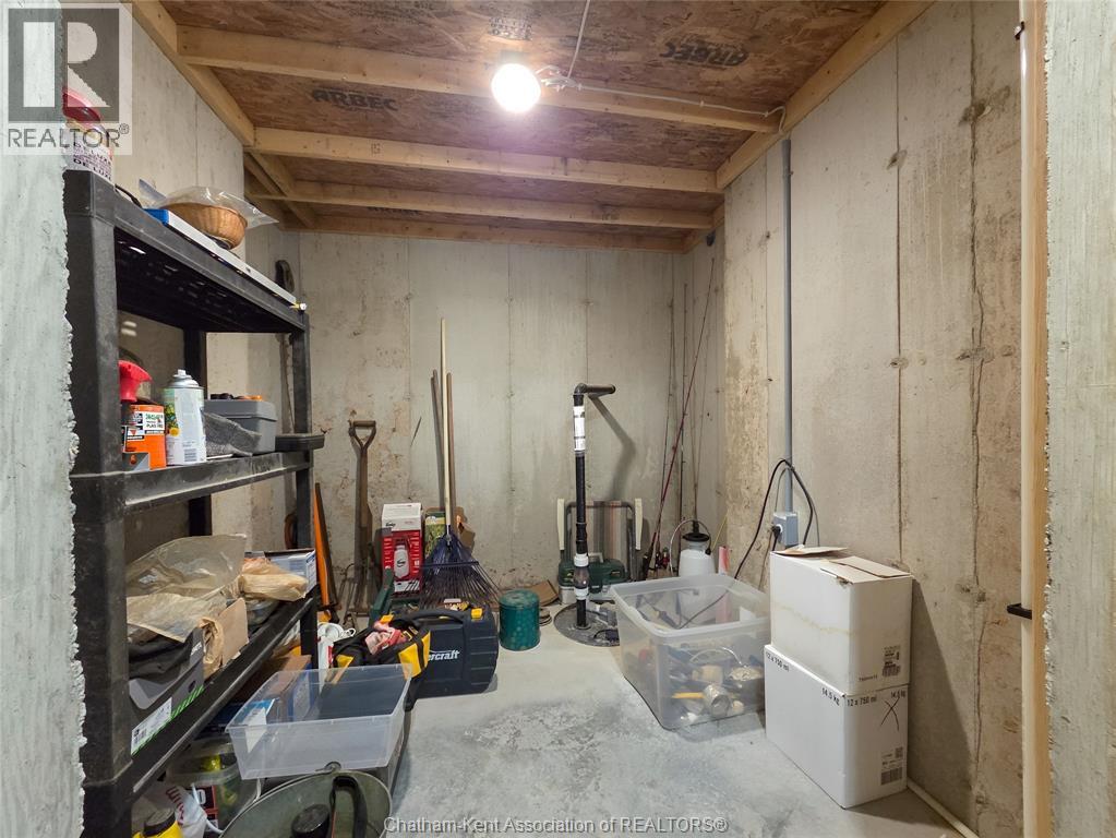 7 Tracy DRIVE - 48