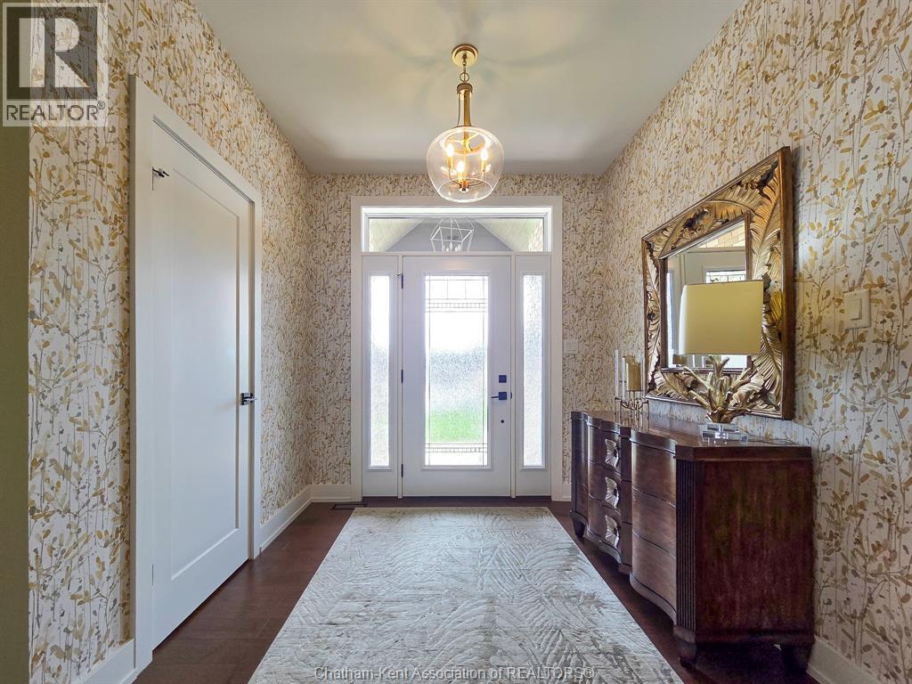 7 Tracy DRIVE - 8