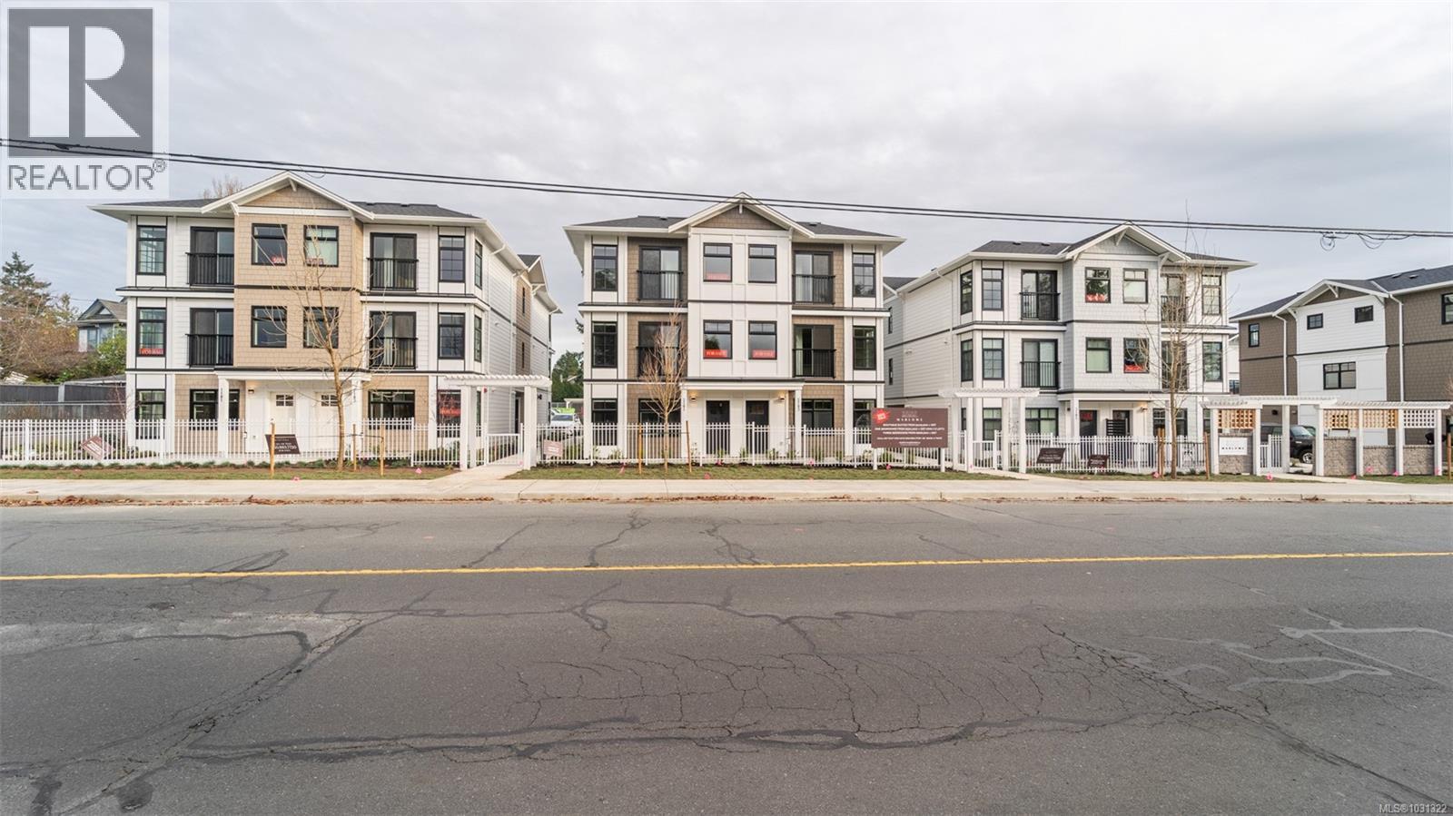 #2201 4201 Tyndall Ave - 2