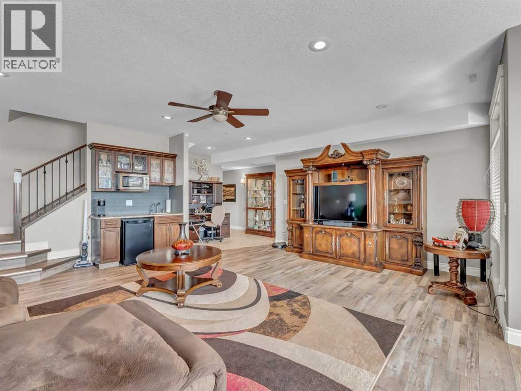 
          24 Palisades Mews Northeast
            <br/>
            <span>Medicine Hat</span>
            , 
            <span>AB</span>
             <span>T1C2B5</span>
         - Photo 27