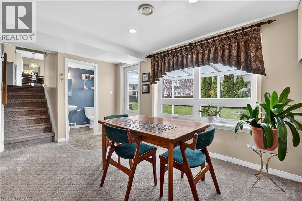 6 NELLES Road S - 36
