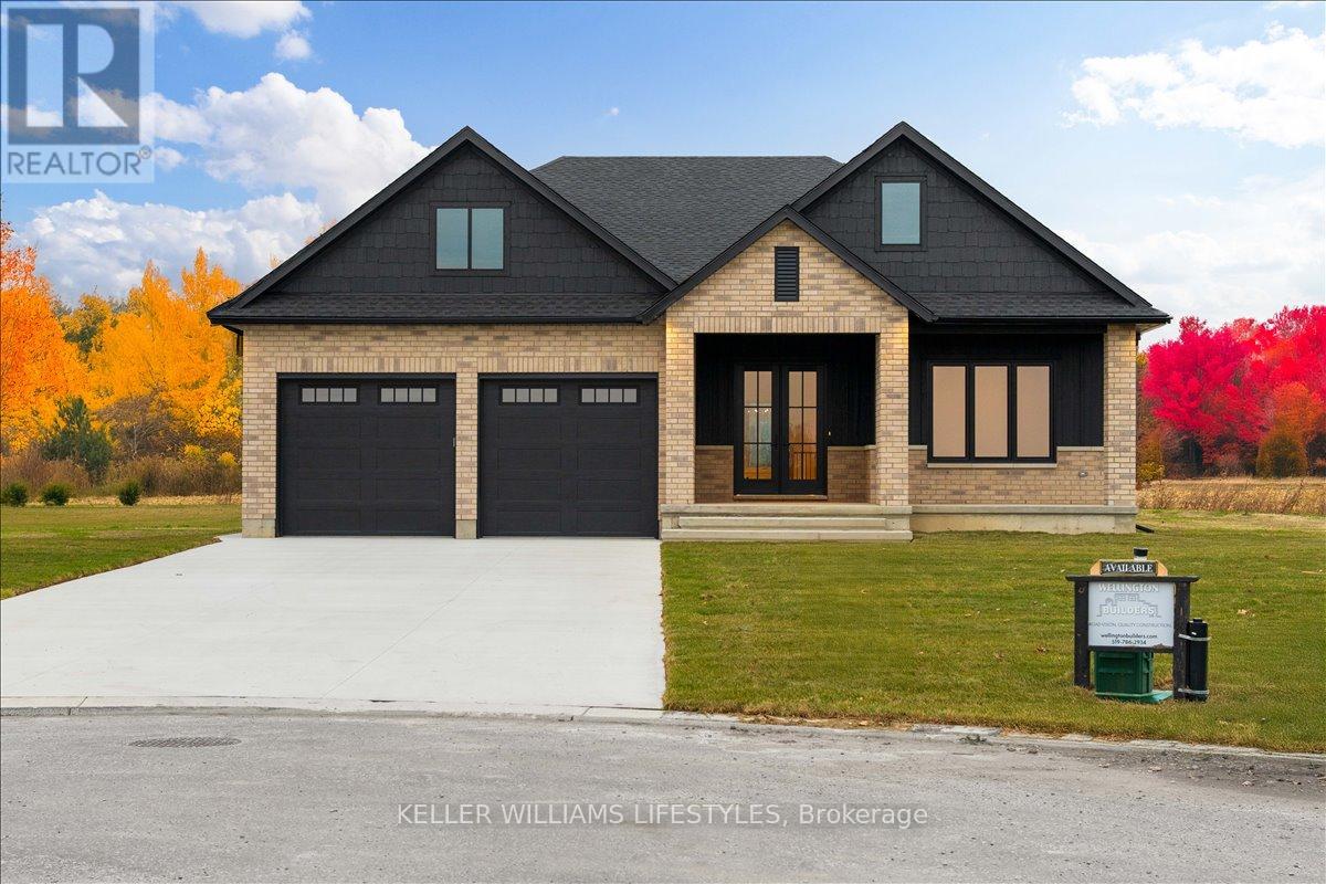 126 FRASER CRESCENT - 1