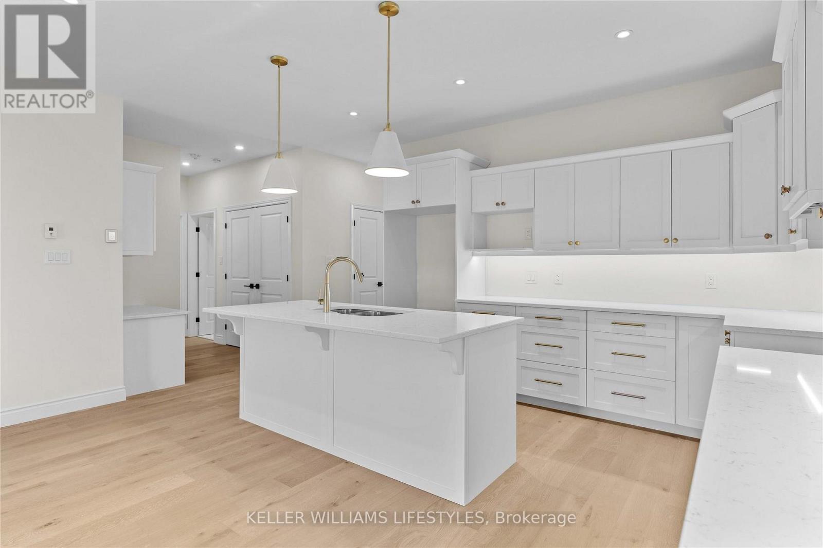 110 LENEVE STREET - 10