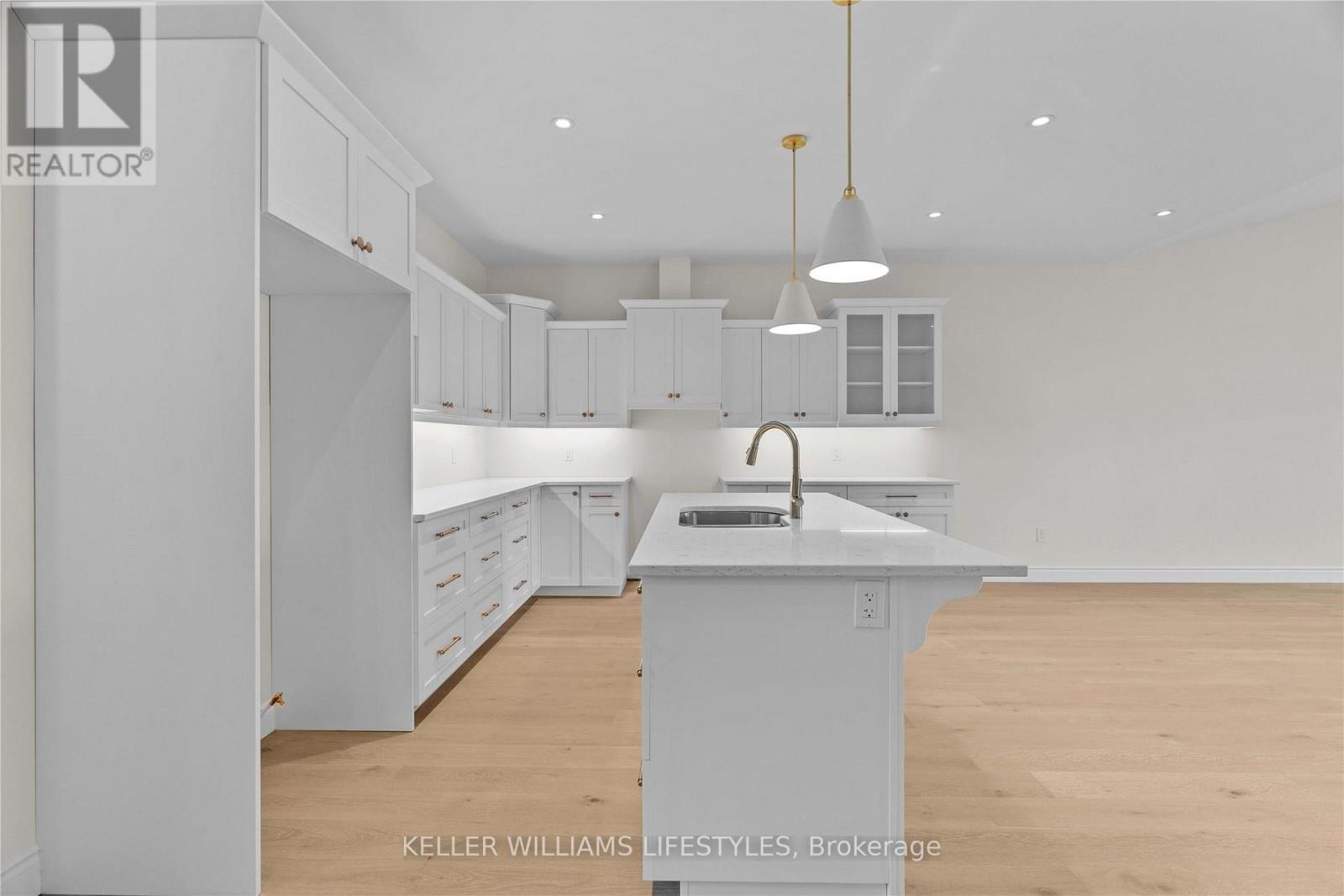 110 LENEVE STREET - 9