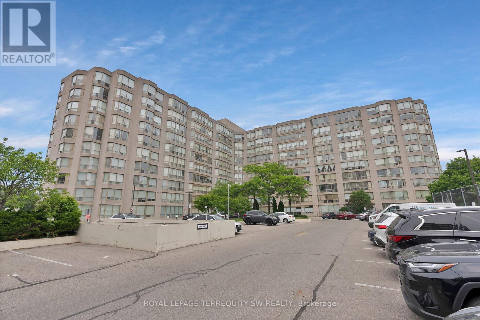 113 - 309 MAJOR MACKENZIE DRIVE E