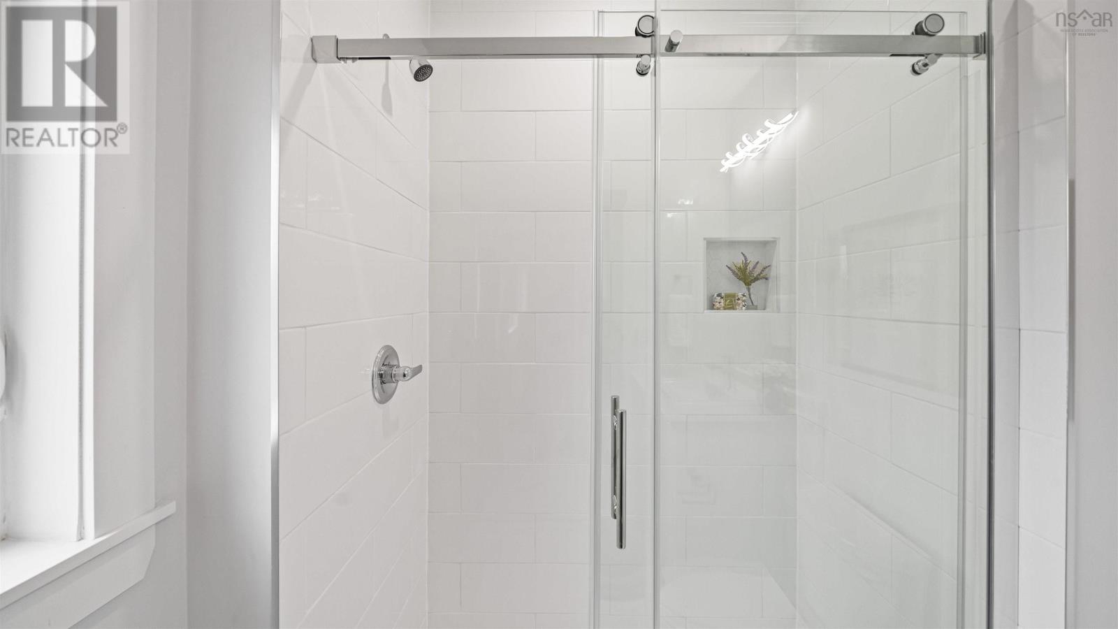 Property 32 of 44 of 72 Chisholm Road