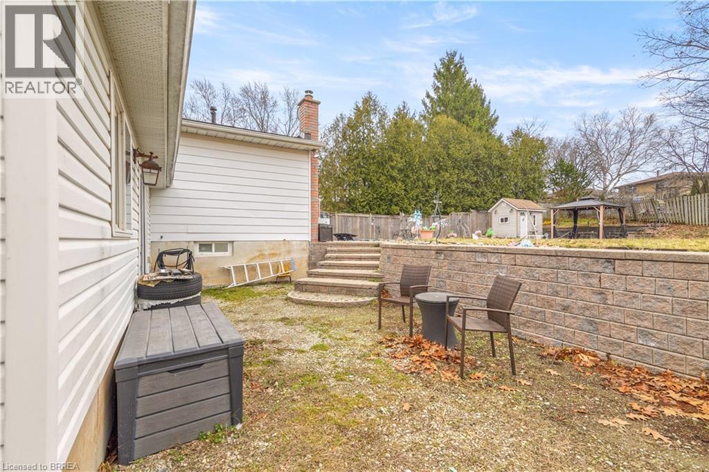 14 THISTLEDOWN DRIVE - 38