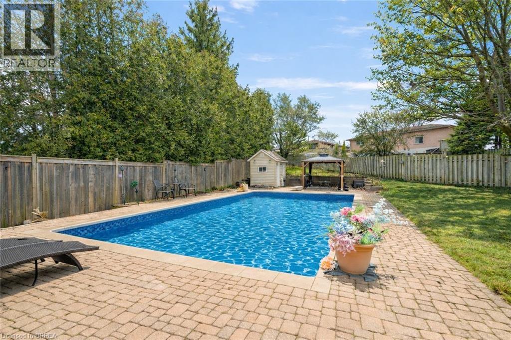 14 THISTLEDOWN DRIVE - 36