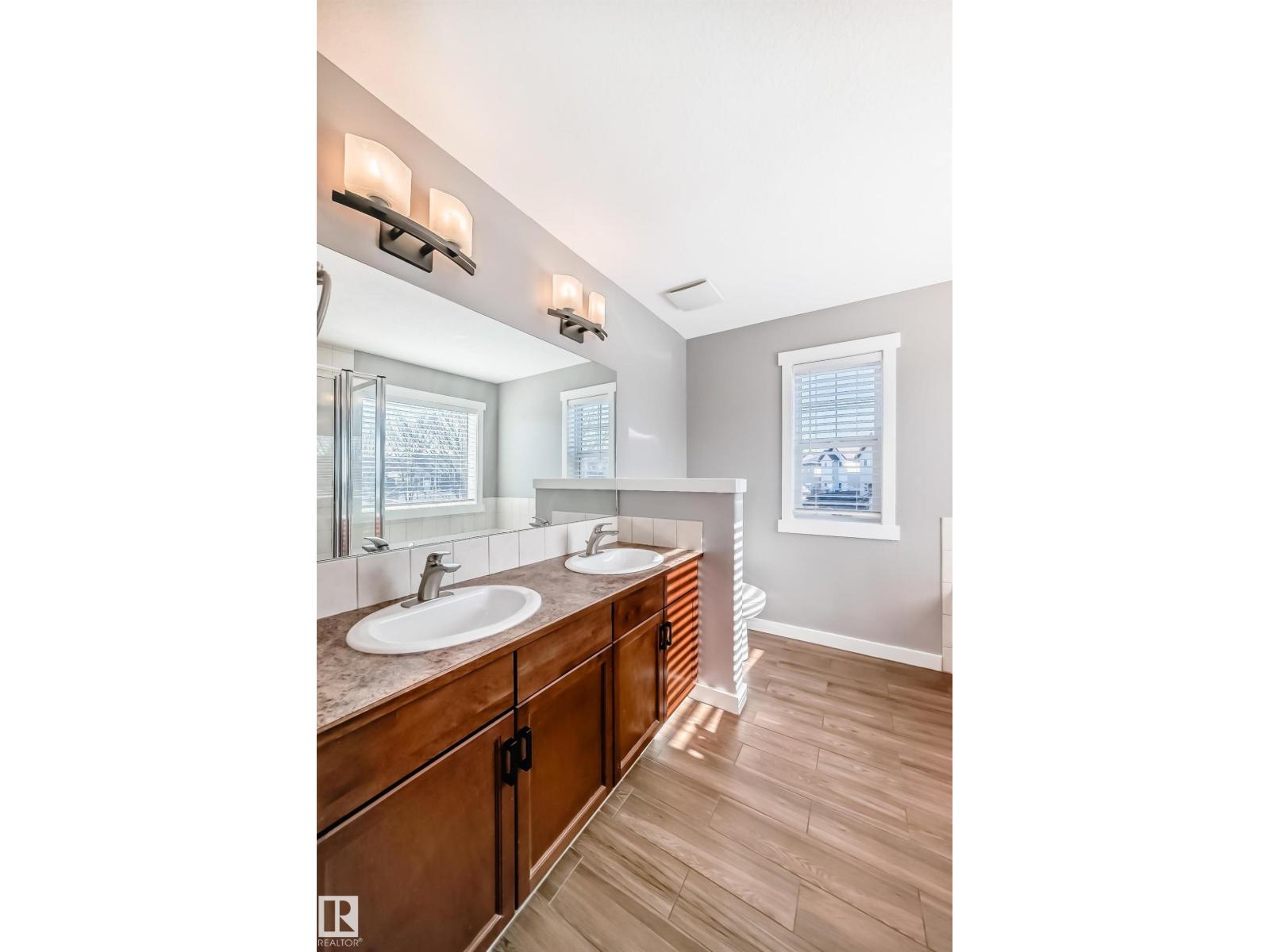 6303 2 AV SW, Edmonton