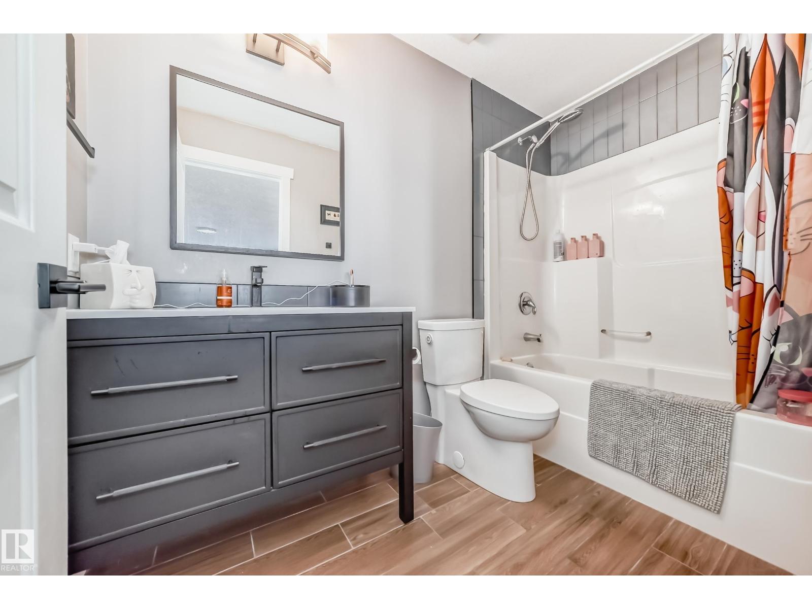 6303 2 AV SW, Edmonton