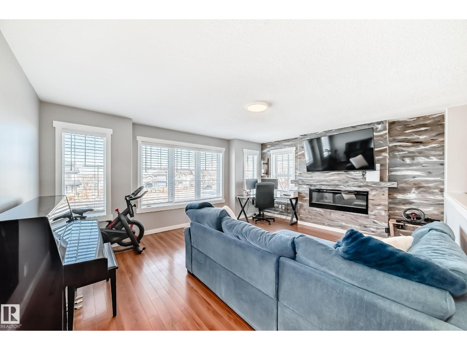 6303 2 AV SW, Edmonton