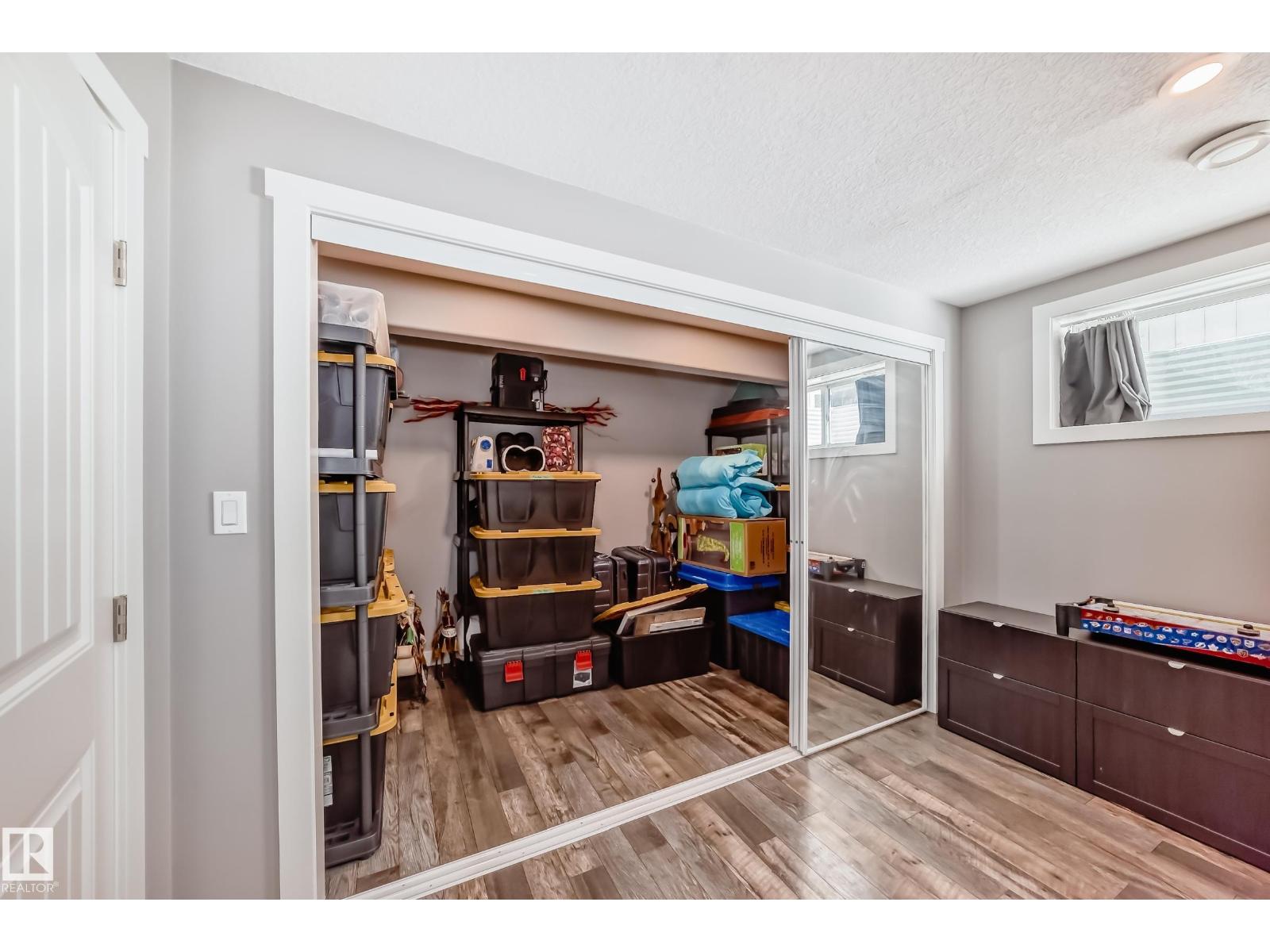 6303 2 AV SW, Edmonton