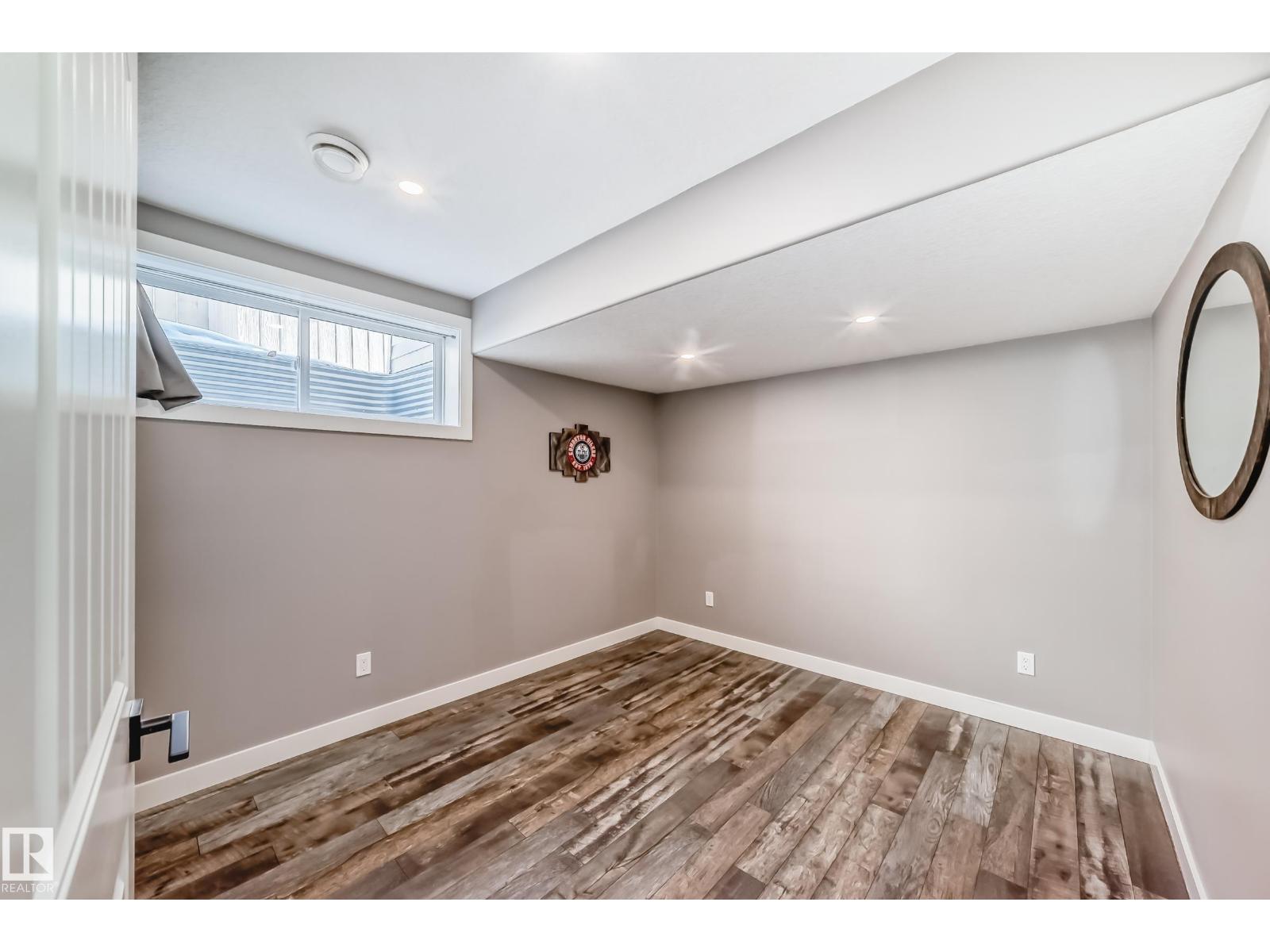 6303 2 AV SW, Edmonton