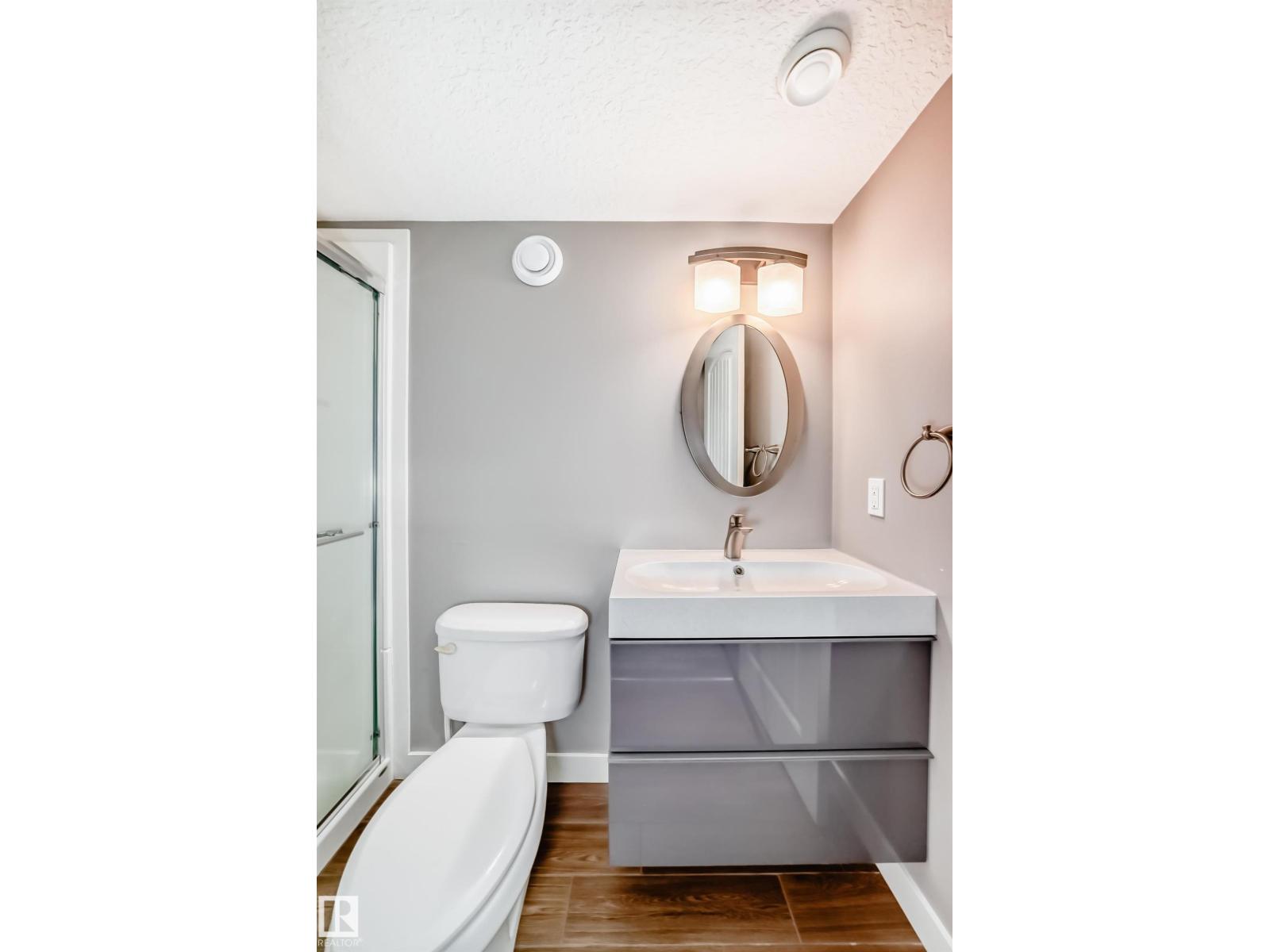 6303 2 AV SW, Edmonton