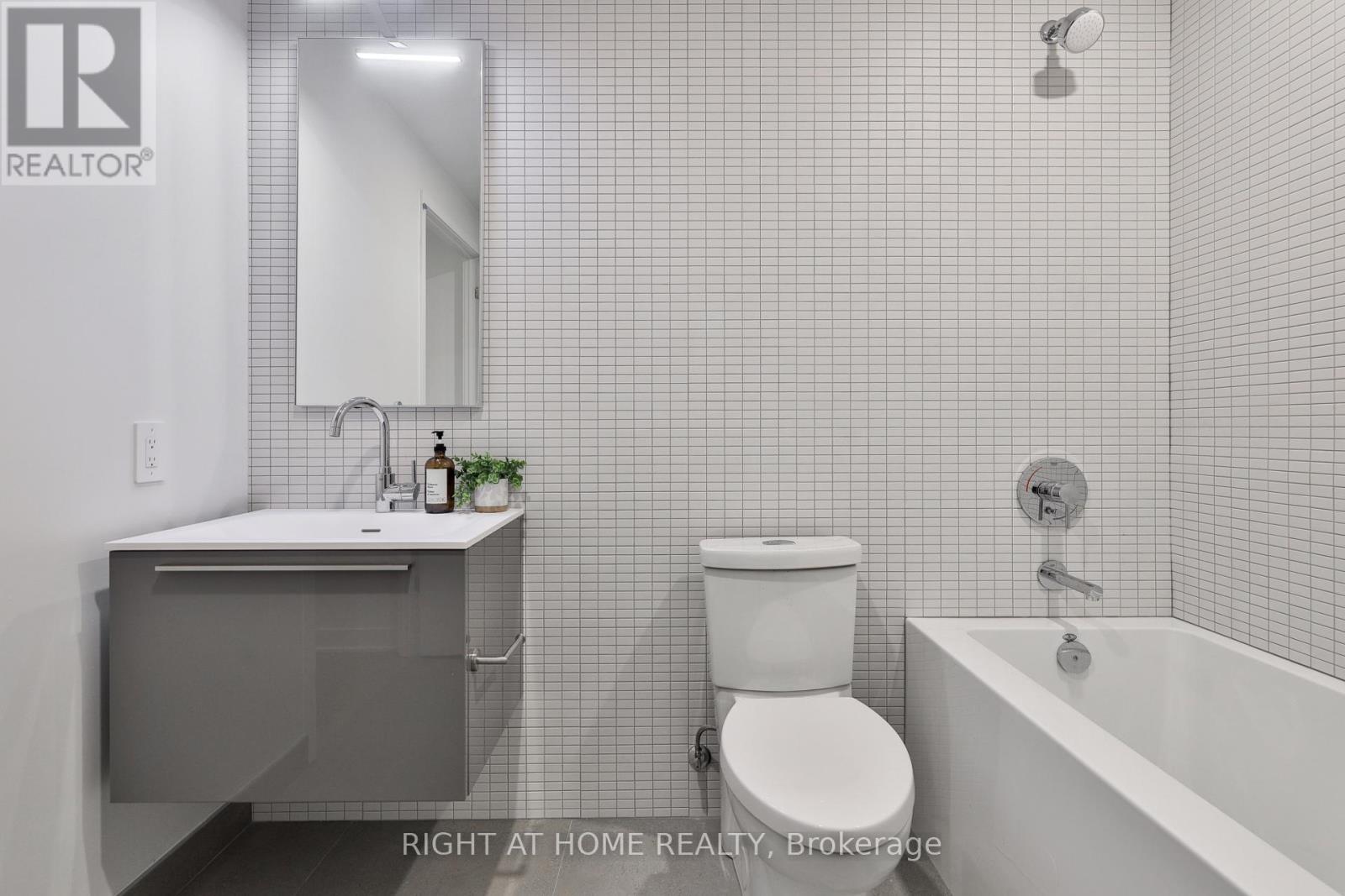 #PH 6 2720 DUNDAS STREET W - 26