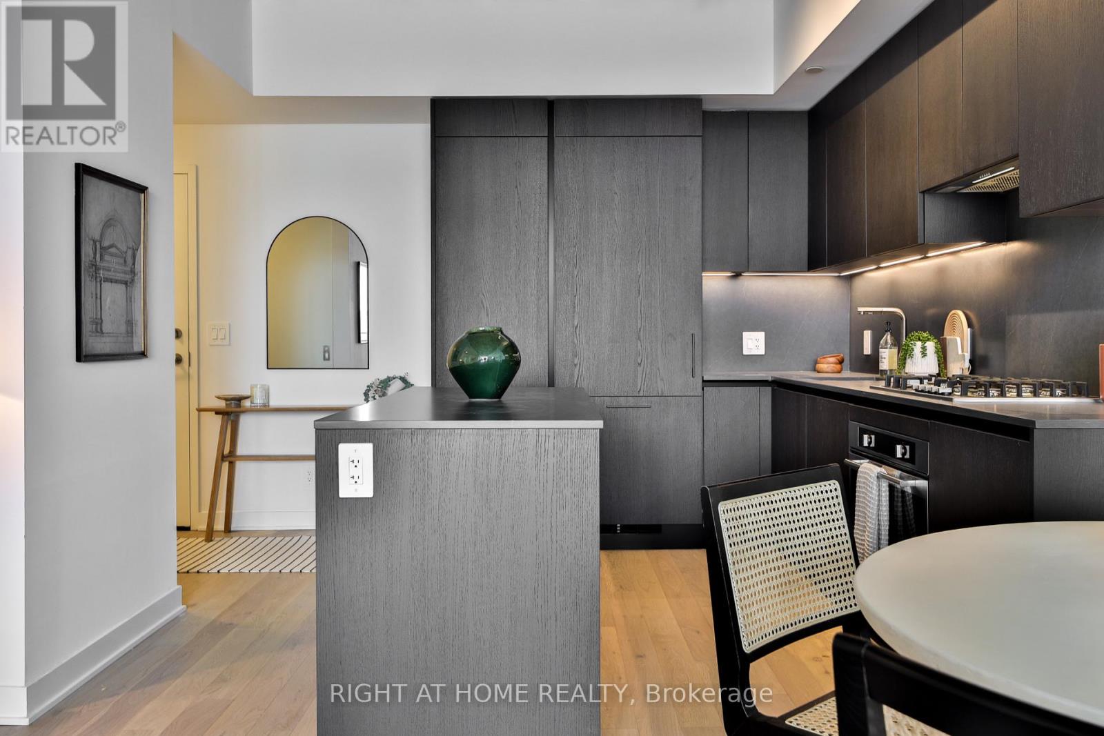 #PH 6 2720 DUNDAS STREET W - 5