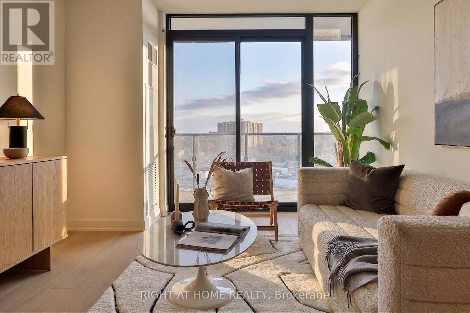 #PH 6 2720 DUNDAS STREET W - 8