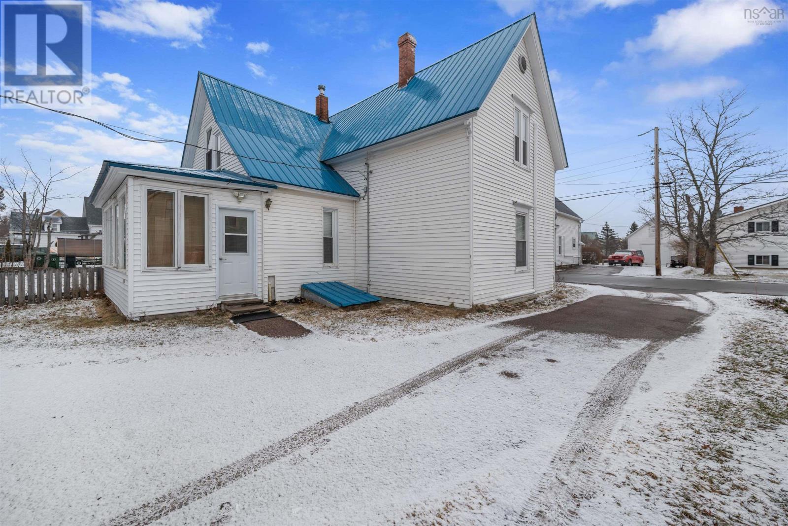 Property 8 of 49 of 31 Chapel Street