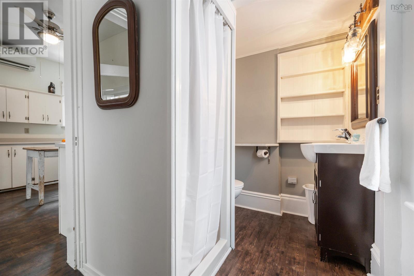 Property 28 of 49 of 31 Chapel Street