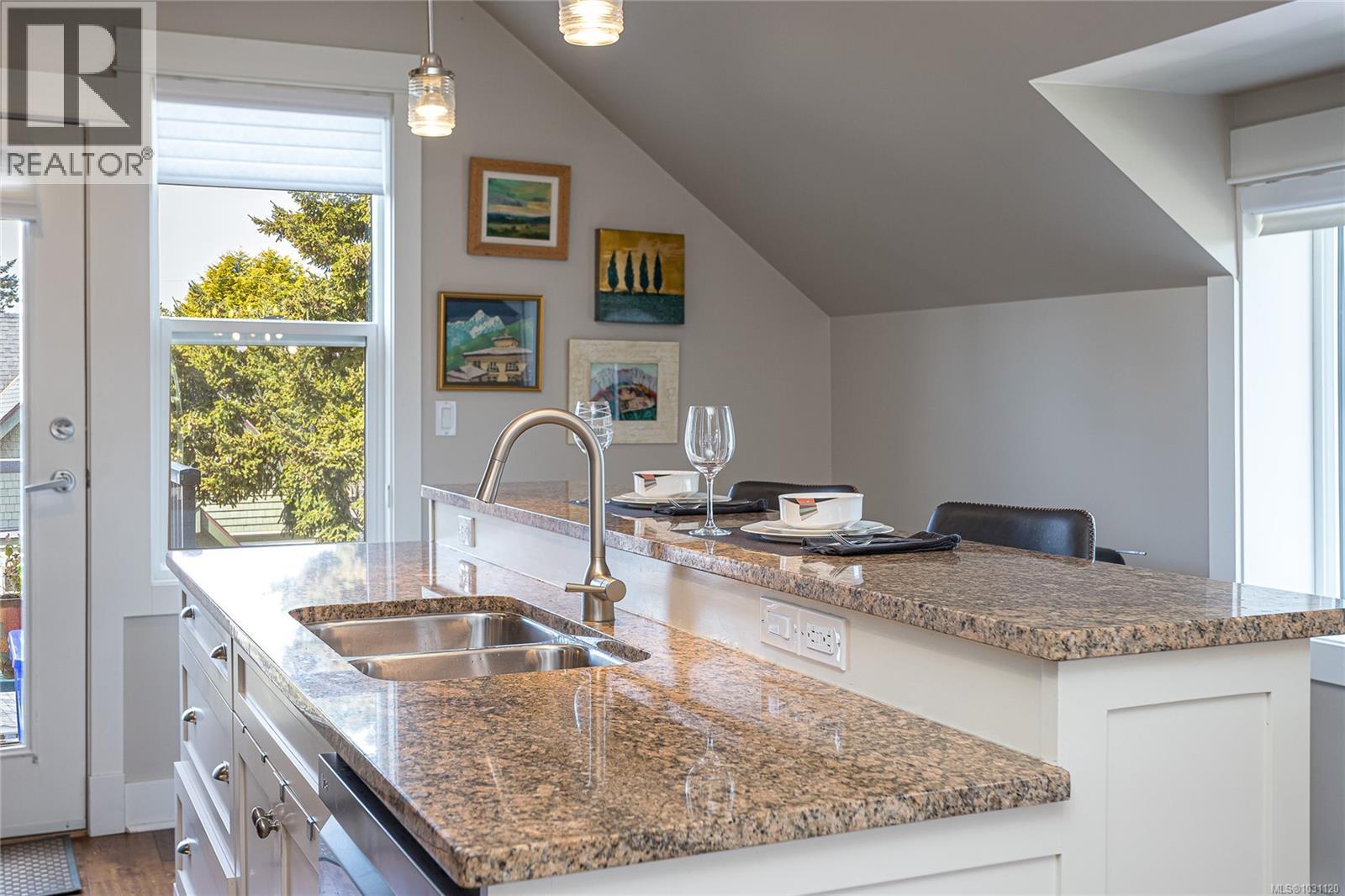 #D 1216 STYLES ST - 19