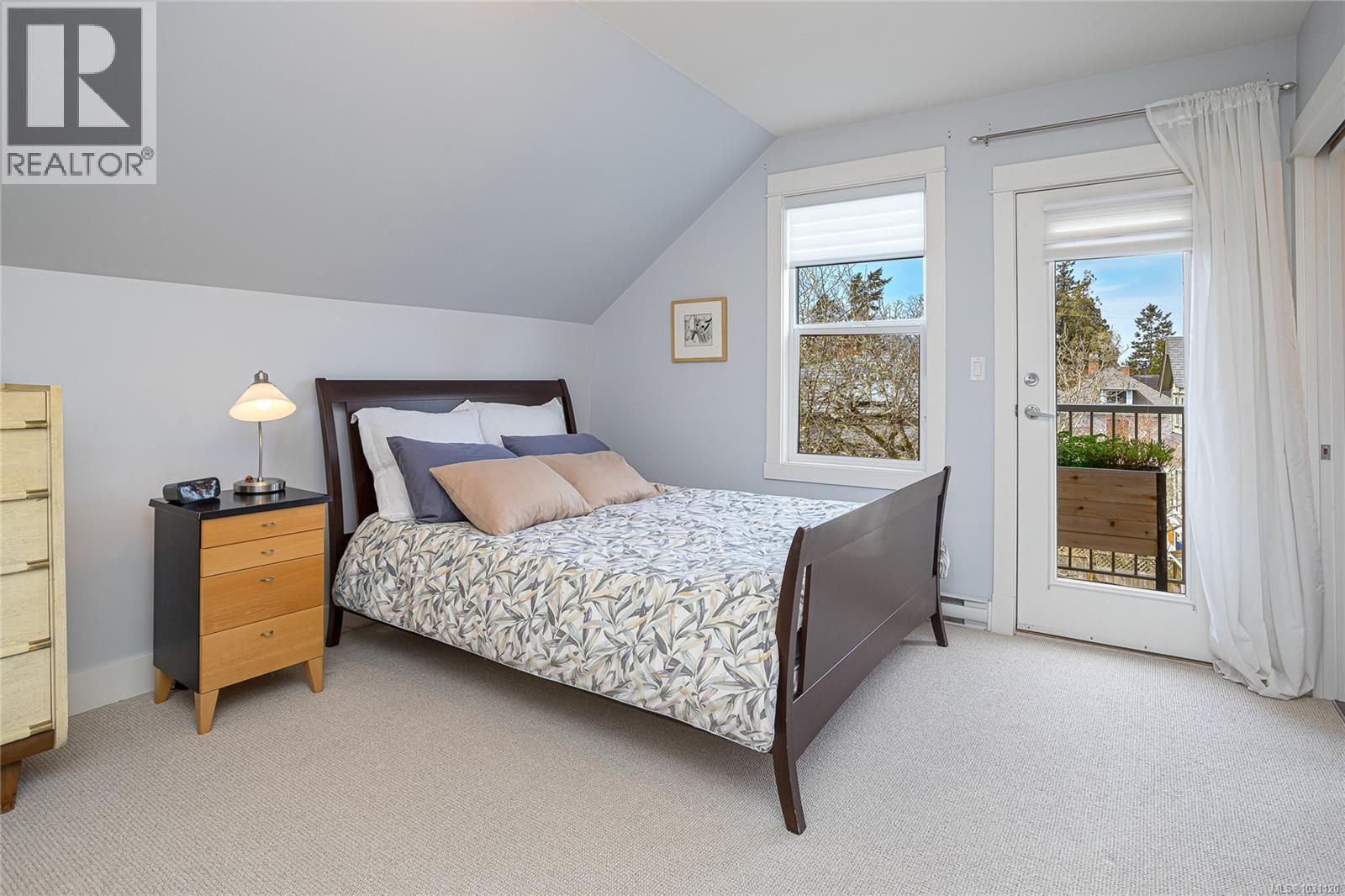 #D 1216 STYLES ST - 23