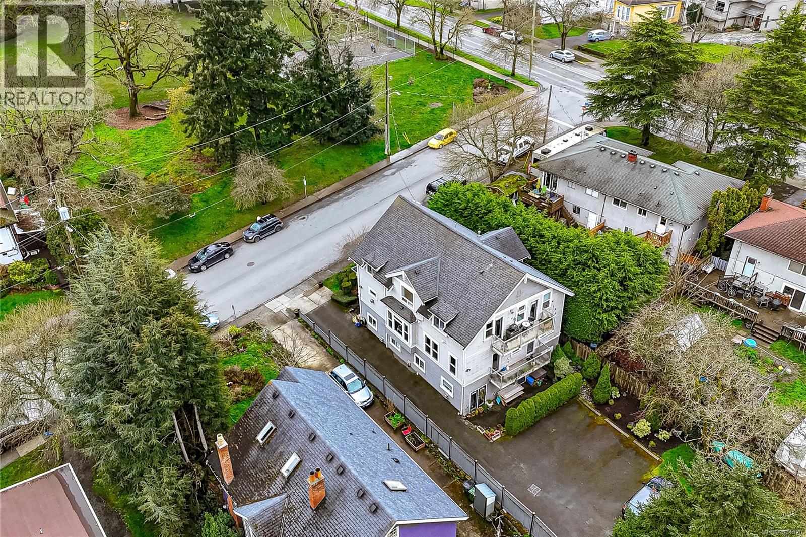 #D 1216 STYLES ST - 39